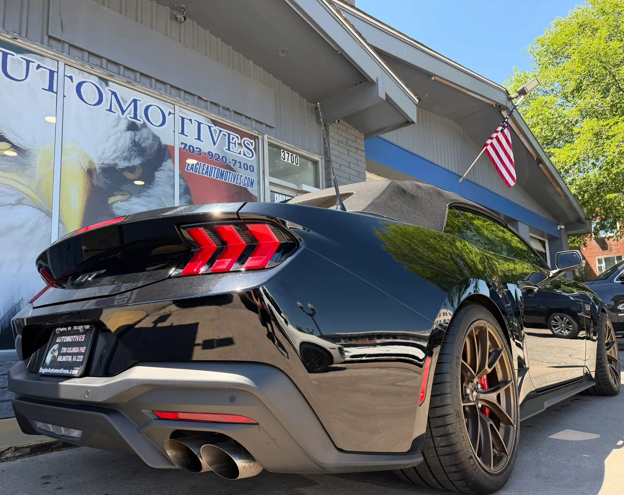 Used 2024 Ford Mustang GT Premium w/ GT Performance Package RWD image 3