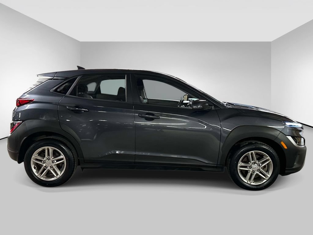 Used 2022 Hyundai Kona SE AWD/4WD image 6