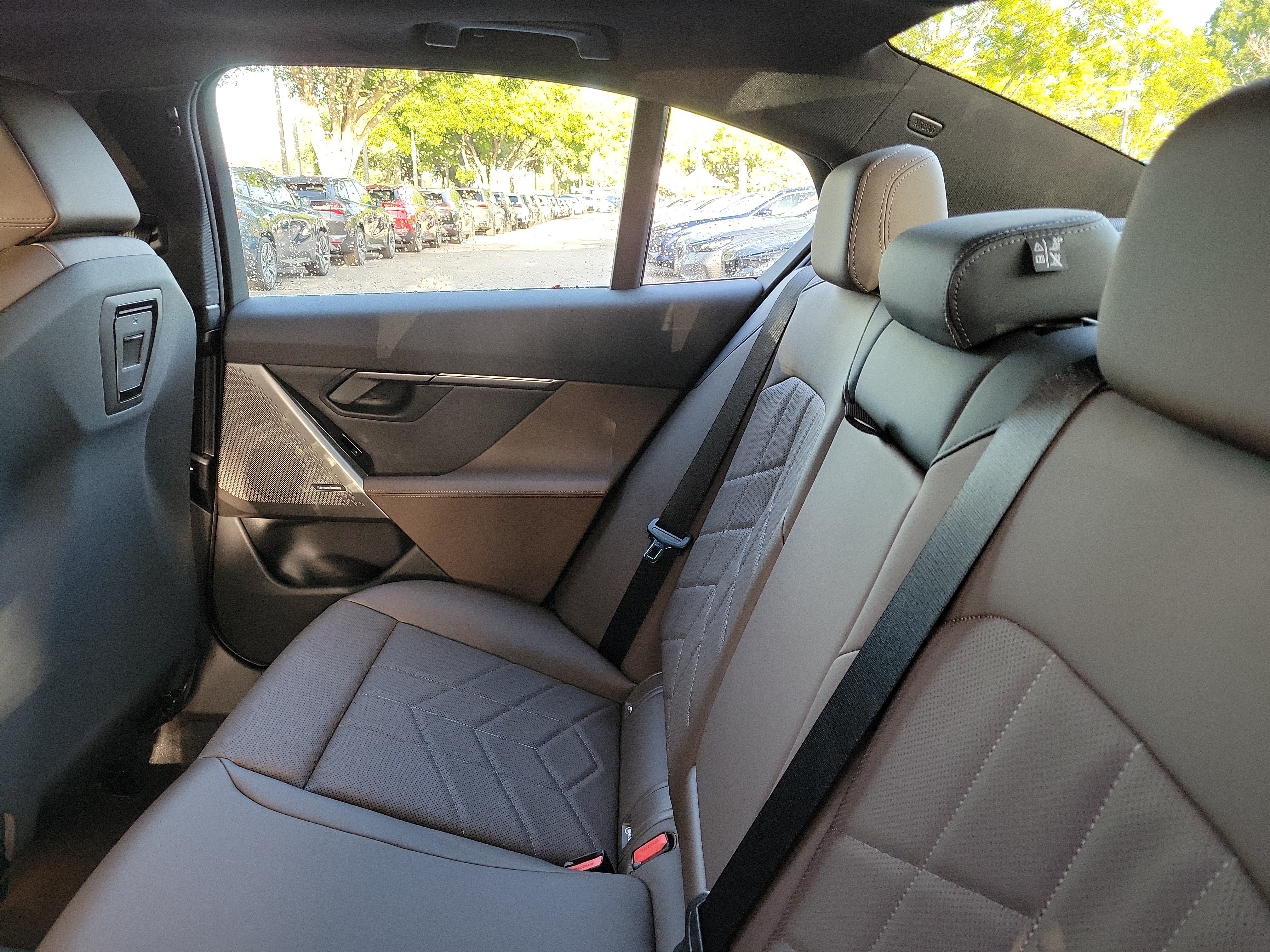 New 2027 BMW 530i w/ Premium Package RWD image 8