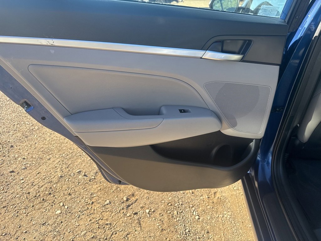 Used 2020 Hyundai Elantra Limited w/ Ultimate Package 03 image 33