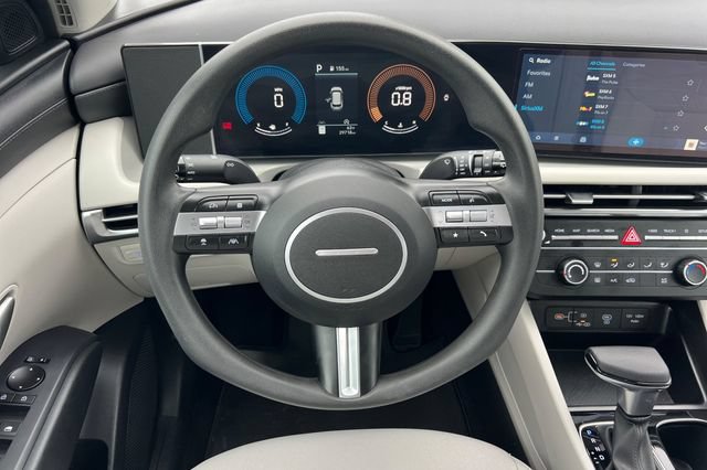 Certified 2025 Hyundai Tucson SE FWD image 18
