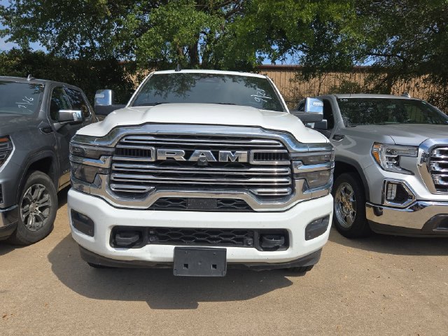 Used 2026 RAM 2500 Laramie AWD/4WD image 2
