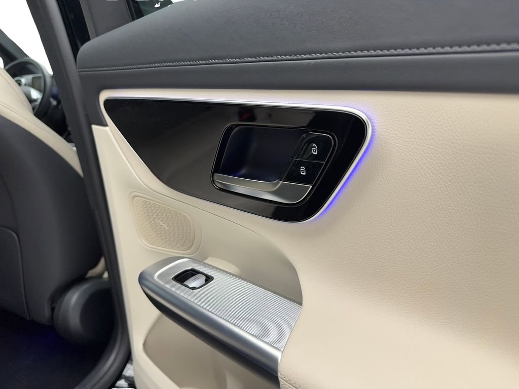 Used 2024 Mercedes-Benz GLC 300 image 53