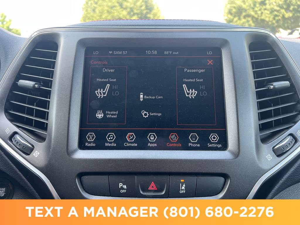 Used 2021 Jeep Cherokee Trailhawk w/ Comfort/Convenience Group AWD/4WD image 21