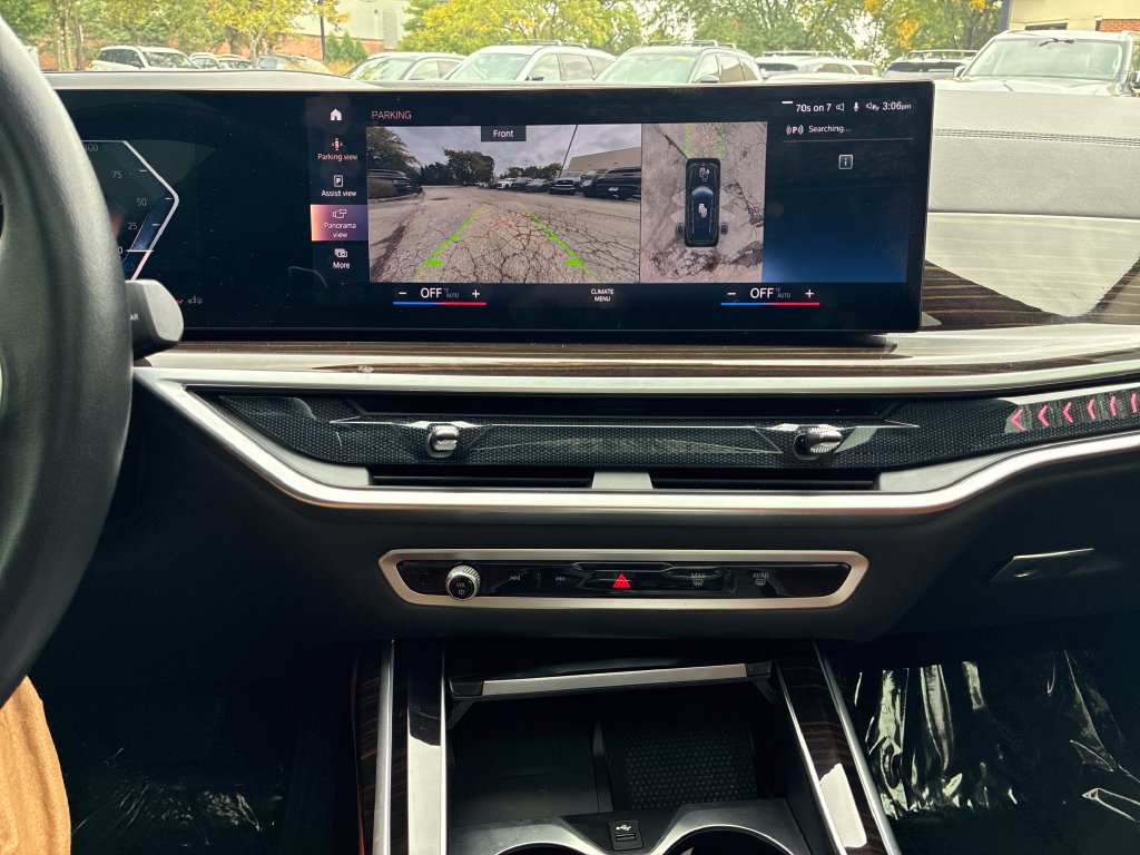 Used 2023 BMW X7 xDrive40i AWD/4WD image 21