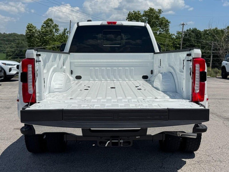 Used 2026 Ford F450 Lariat w/ Lariat Ultimate Package AWD/4WD image 5