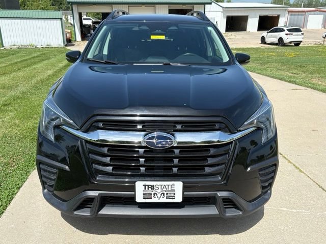 Used 2023 Subaru Ascent Limited AWD/4WD image 2