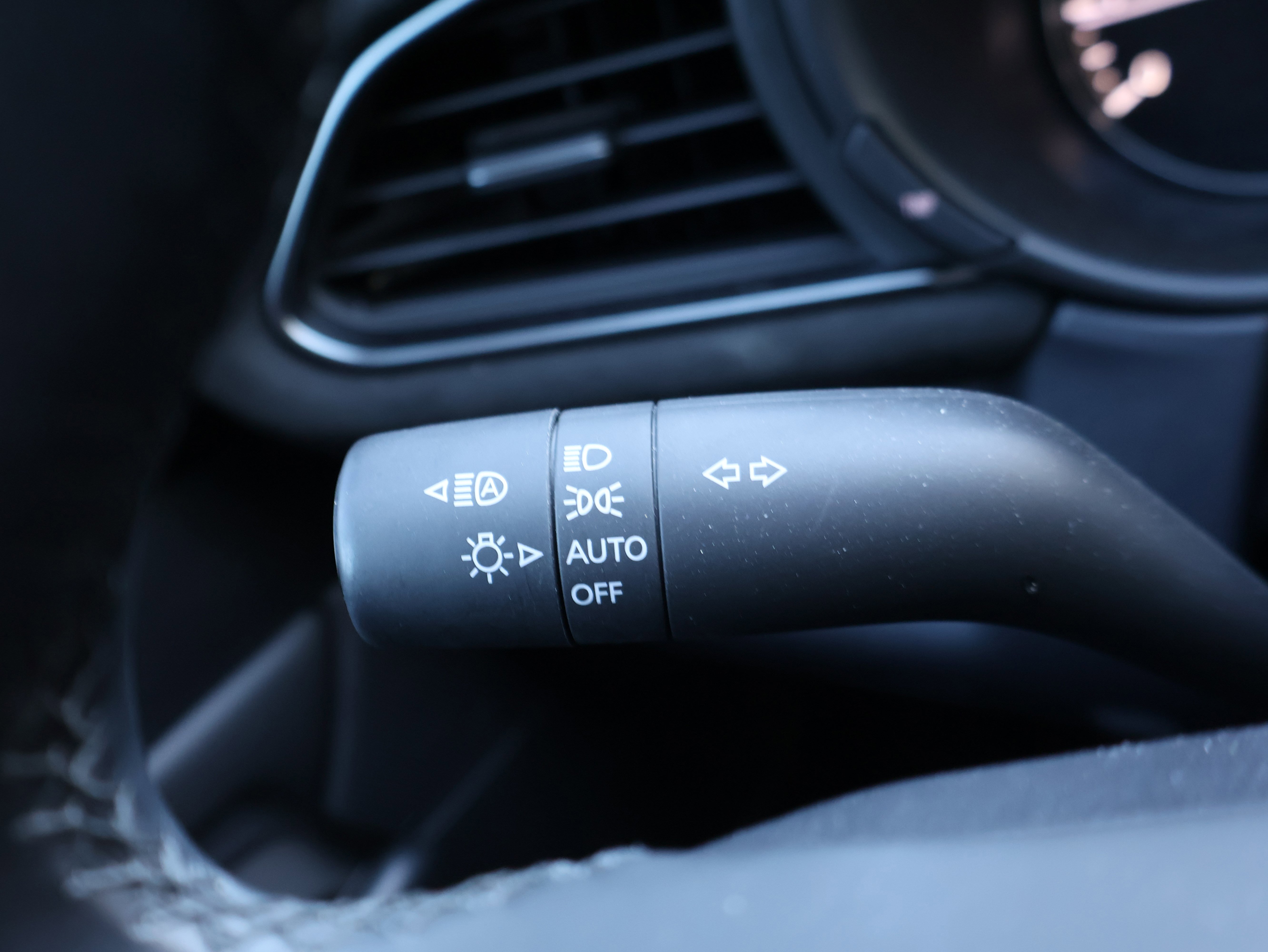 Certified 2025 MAZDA CX-30 Carbon image 38