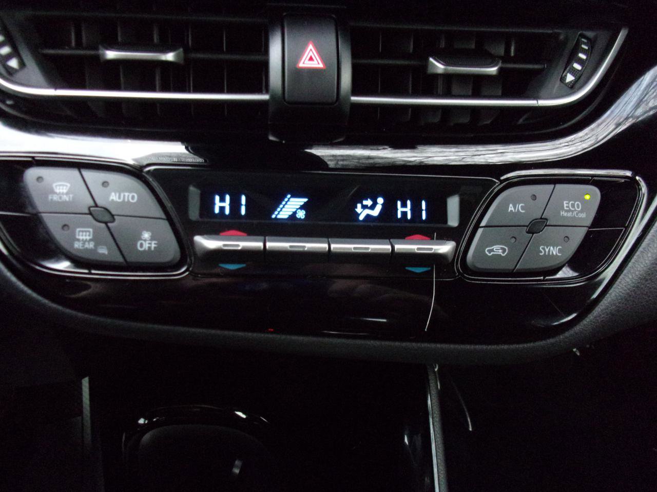 Used 2021 Toyota C-HR XLE image 22