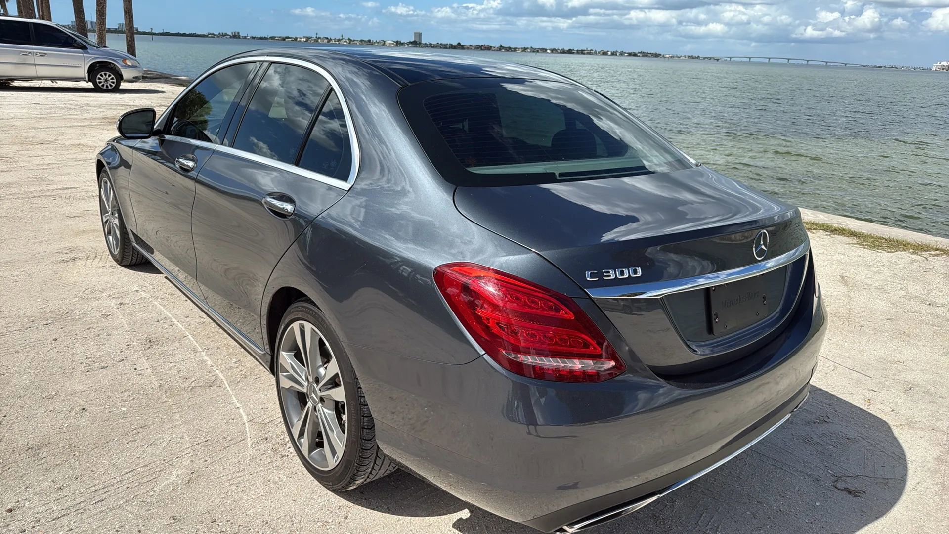 Used 2015 Mercedes-Benz C 300 Sedan image 7