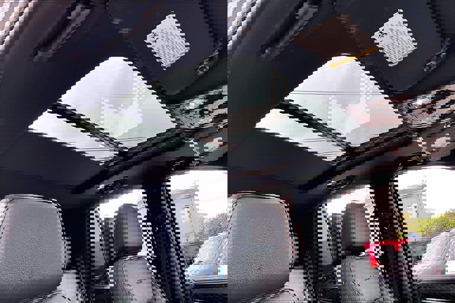 Used 2021 GMC Yukon Denali w/ Denali Premium Package image 13