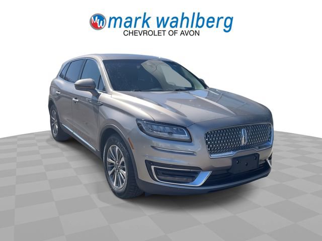 Used 2019 Lincoln Nautilus Select FWD image 2