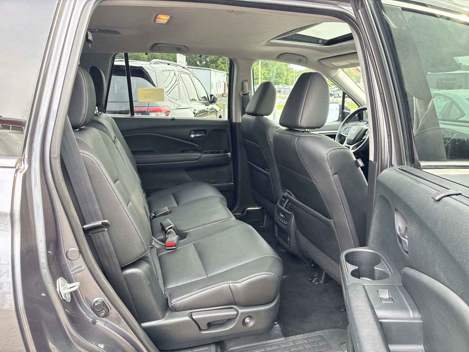 Used 2022 Honda Pilot Special Edition image 12
