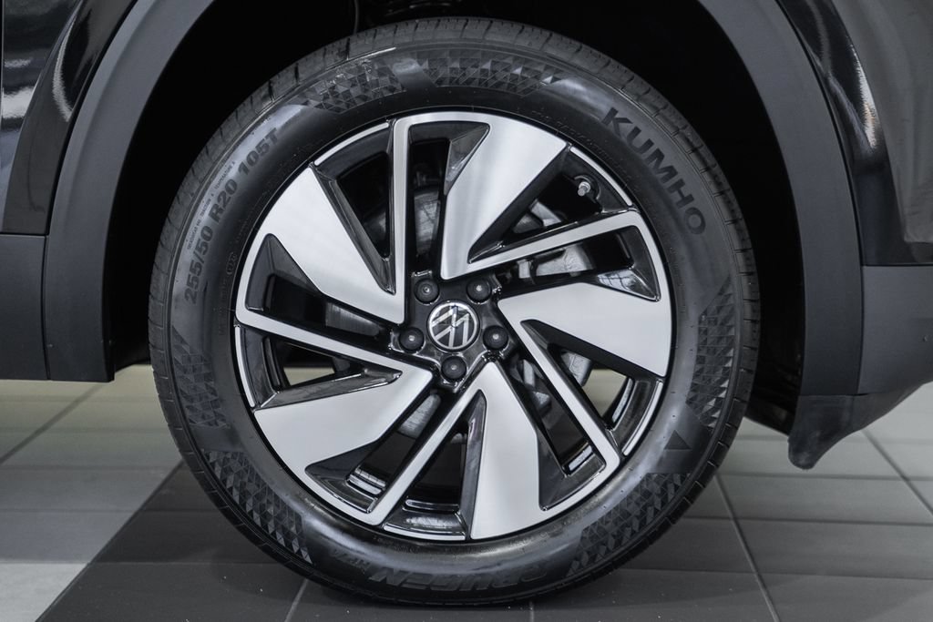 Used 2025 Volkswagen Atlas SE AWD/4WD image 14