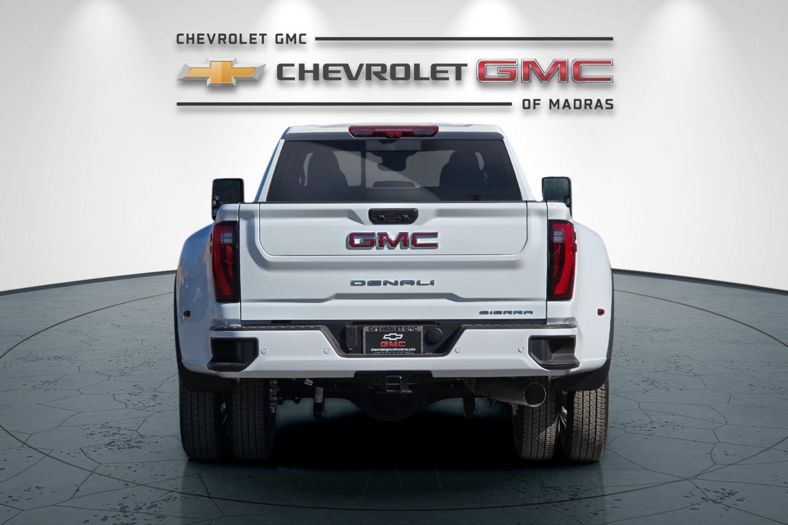 New 2026 GMC Sierra 3500 Denali w/ Denali Reserve Package image 4