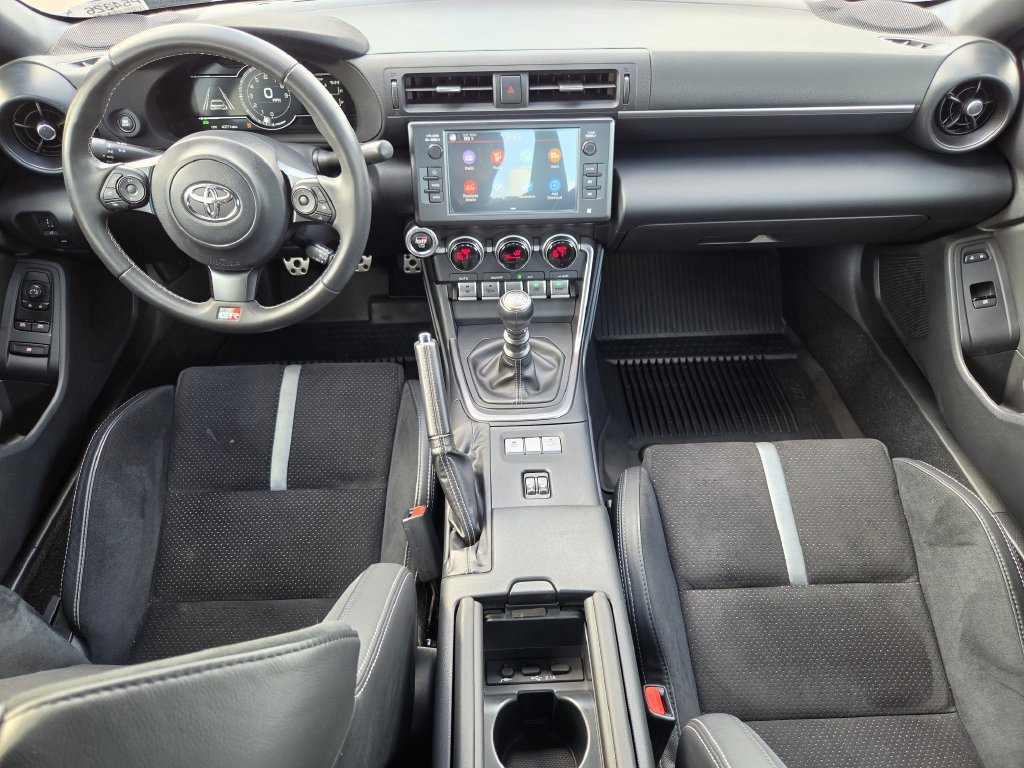 Used 2025 Toyota GR86 Premium w/ ALL Weather Mat Package (TMS) RWD image 12