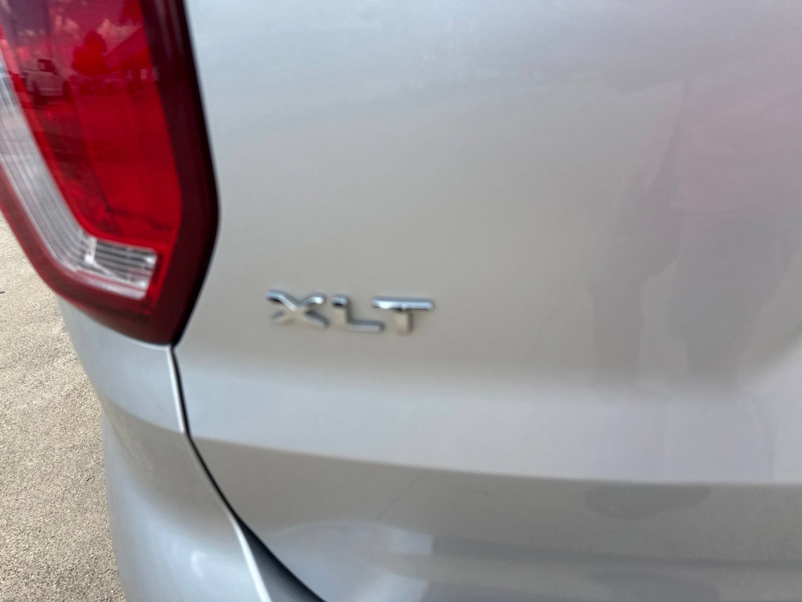 Used 2019 Ford Explorer XLT FWD image 9