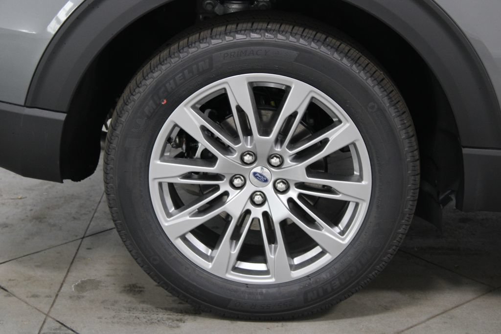 New 2026 Ford Explorer Platinum RWD image 12