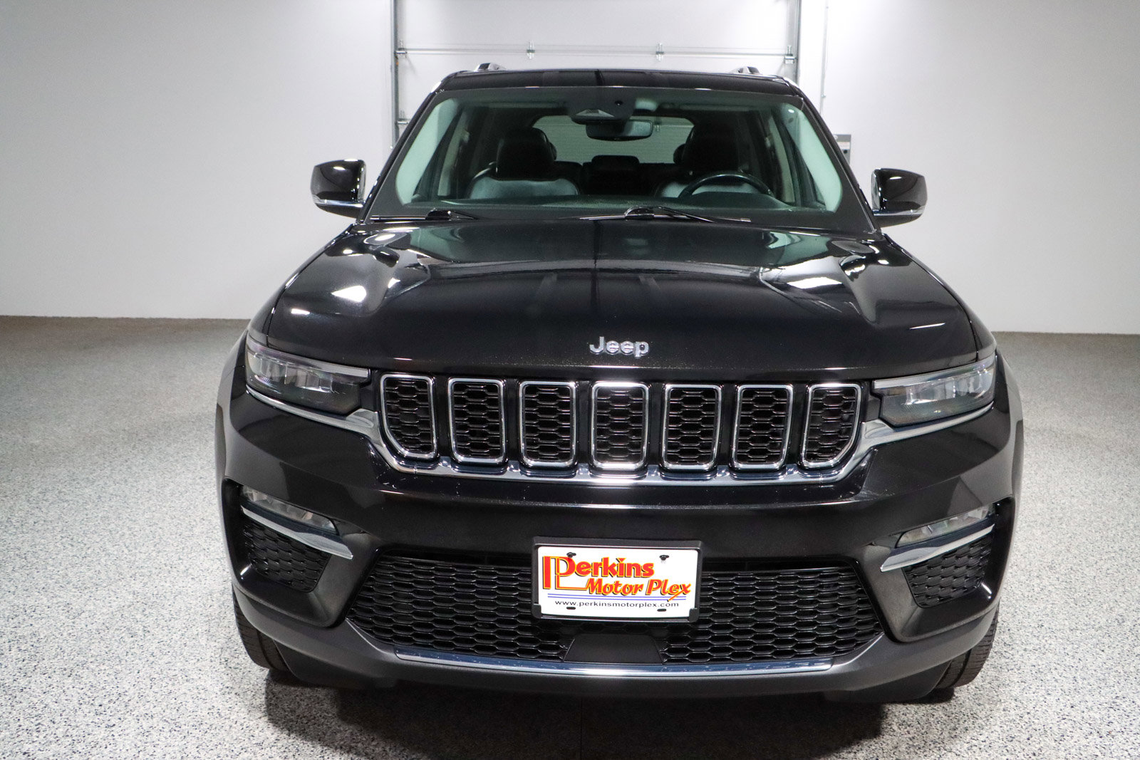 Used 2023 Jeep Grand Cherokee Limited image 4