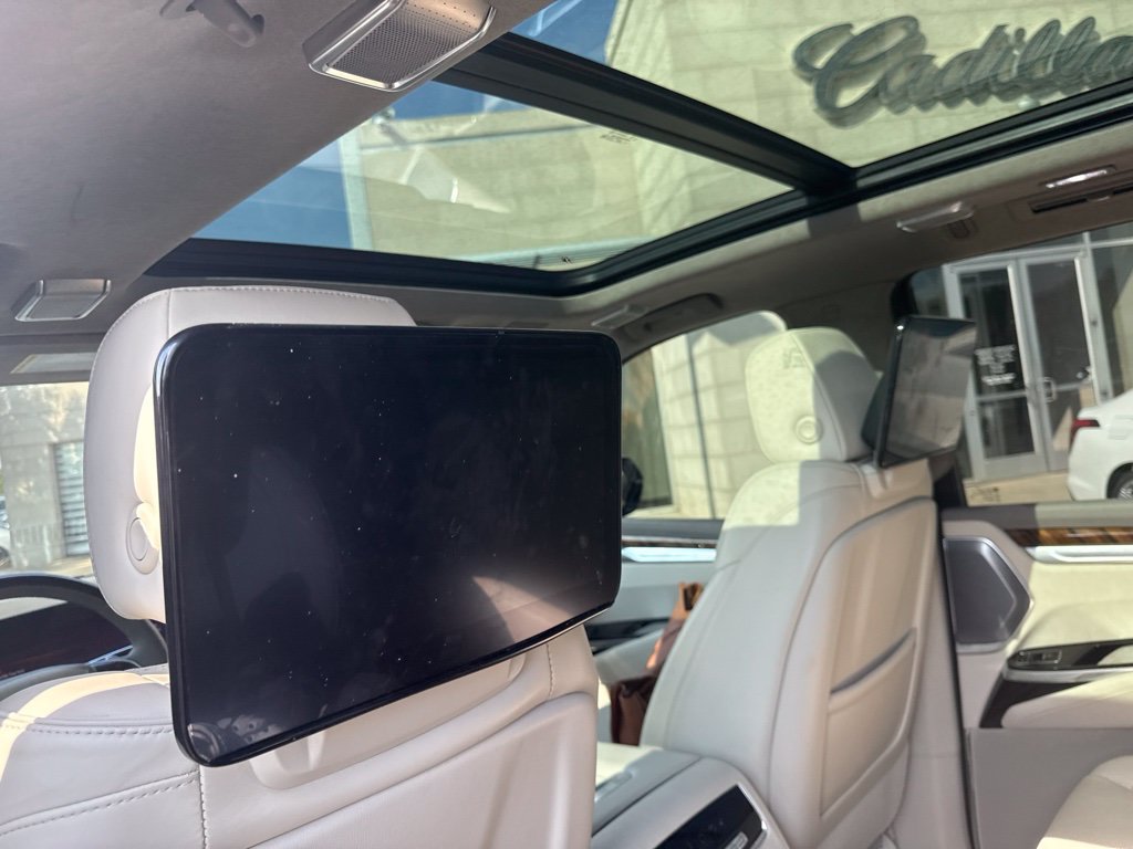 Used 2025 Cadillac Escalade Premium Luxury Platinum w/ LPO, Floor Liner Package AWD/4WD image 12