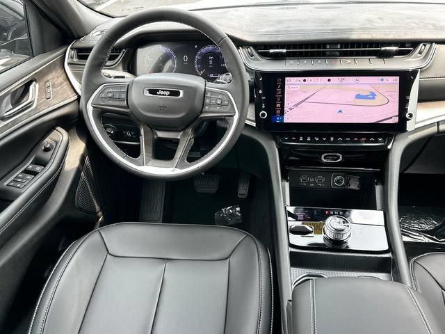 New 2026 Jeep Grand Cherokee L Limited AWD/4WD image 16
