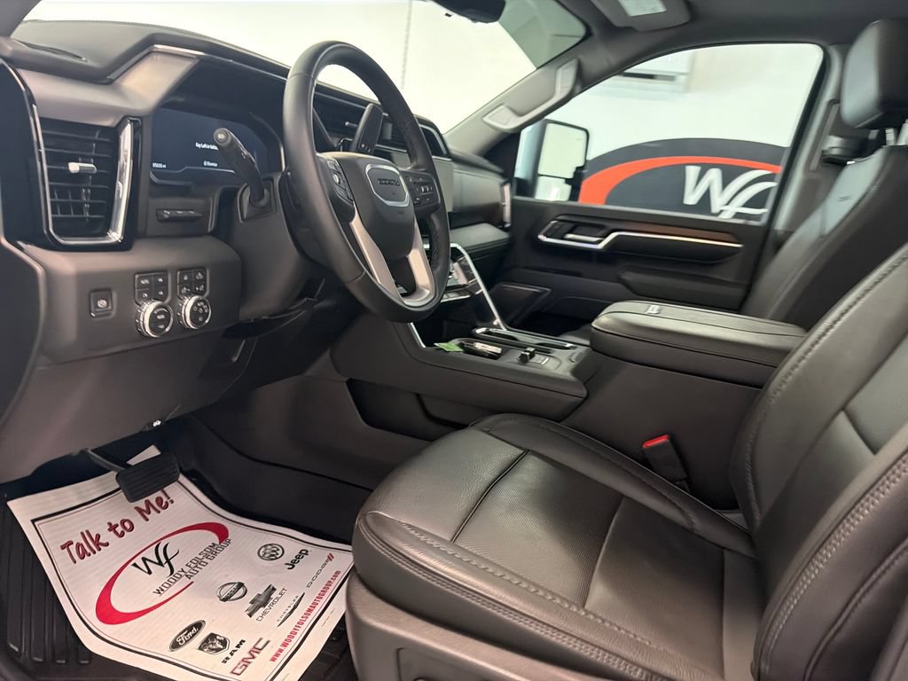 Used 2025 GMC Sierra 2500 Denali w/ Denali Reserve Package AWD/4WD image 12