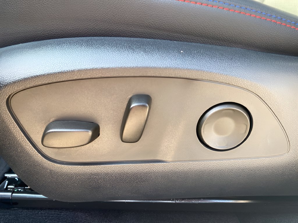 Used 2024 Chevrolet Equinox EV RS FWD image 10