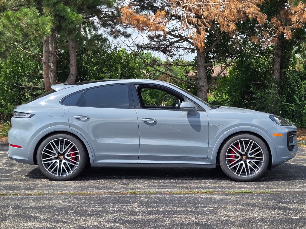 New 2025 Porsche Cayenne S image 8