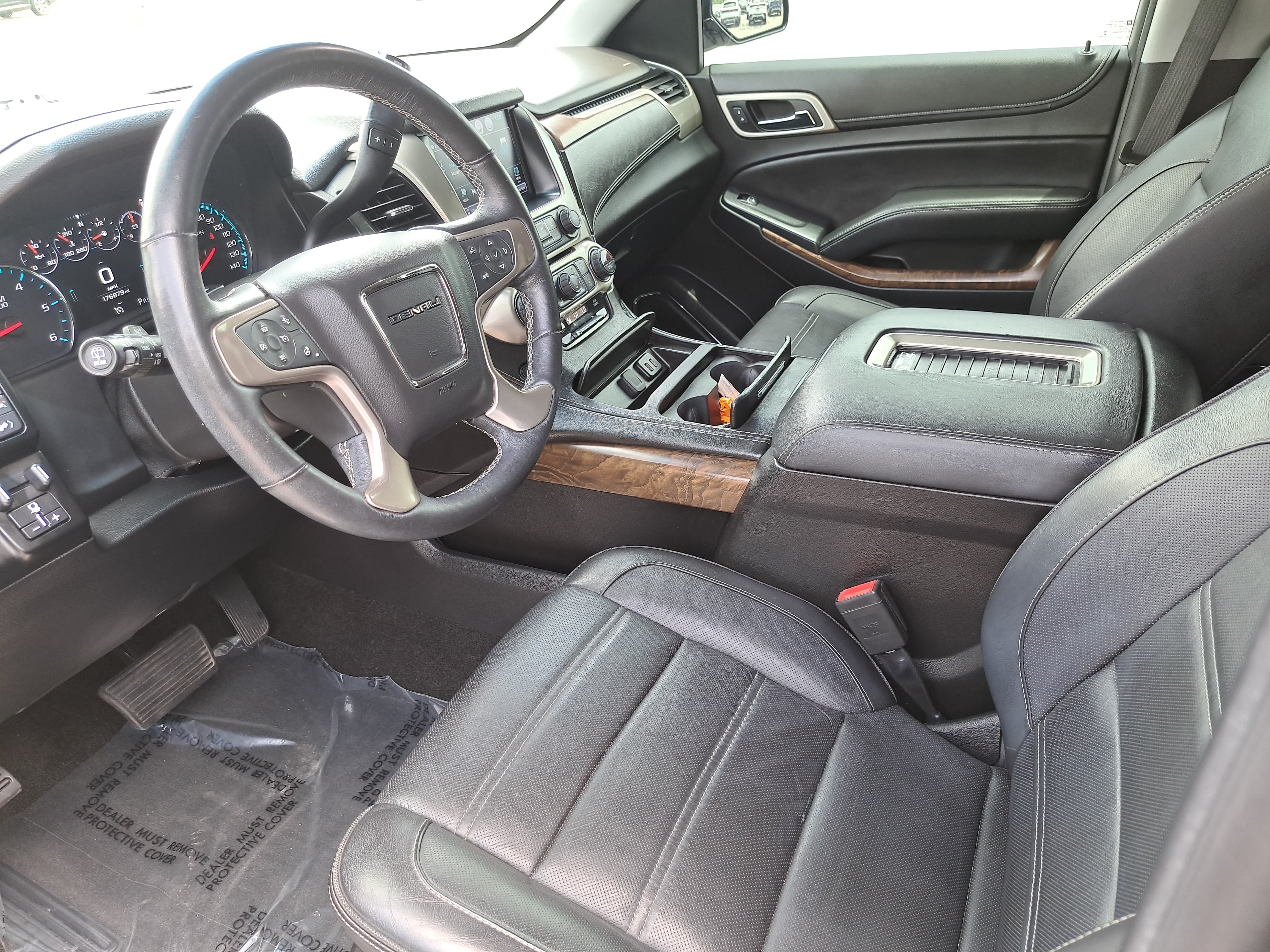 Used 2018 GMC Yukon Denali w/ Open Road Package AWD/4WD image 16