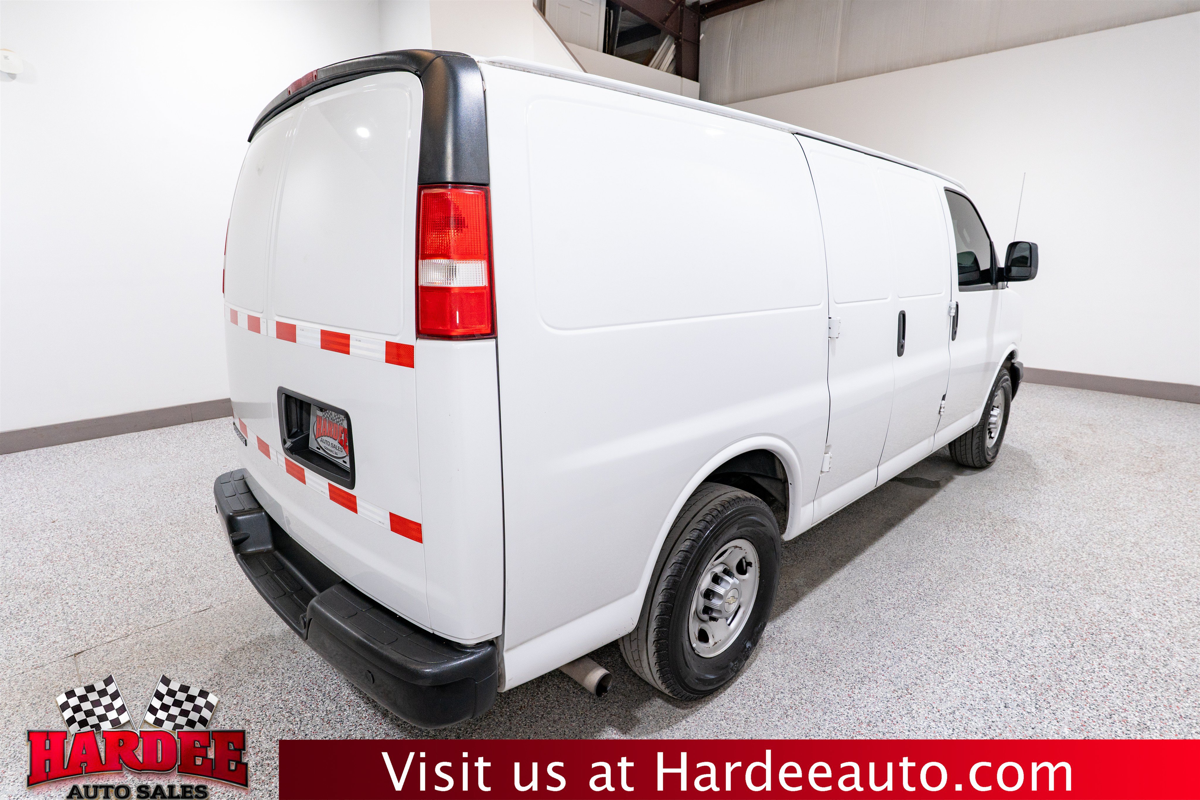 Used 2021 Chevrolet Express 2500 RWD image 5