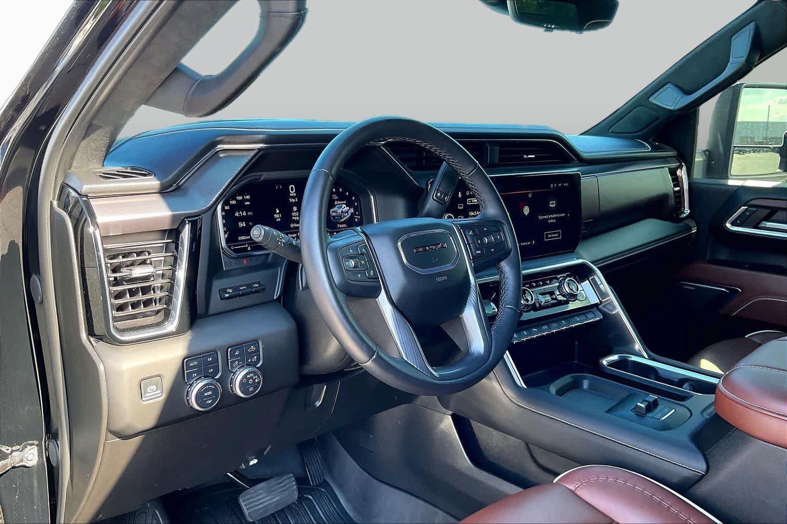 Used 2025 GMC Sierra 3500 Denali Ultimate AWD/4WD image 18