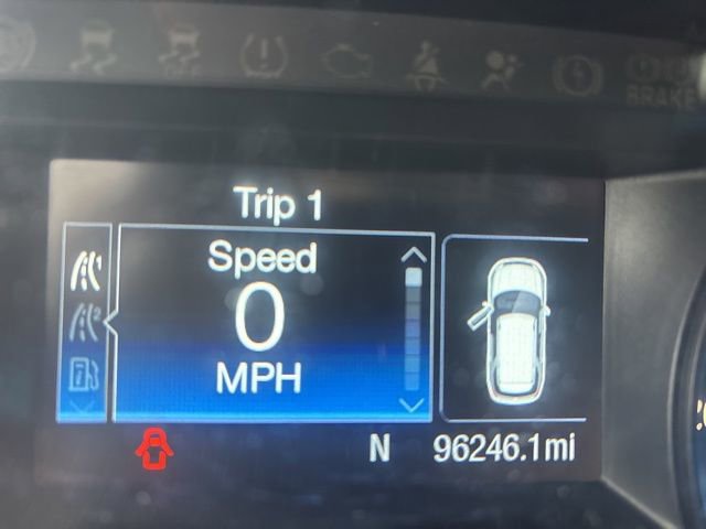 Used 2019 Ford Explorer XLT image 11