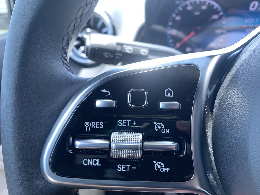Certified 2023 Mercedes-Benz EQB 300 4MATIC image 12