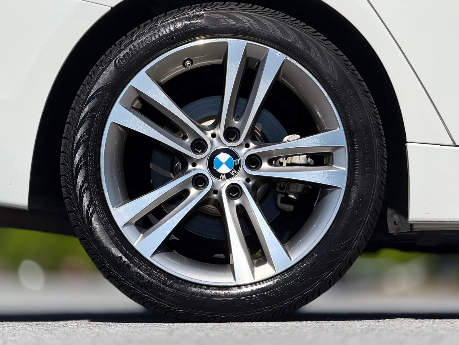 Used 2018 BMW 330i xDrive Sedan w/ Convenience Package AWD/4WD image 20