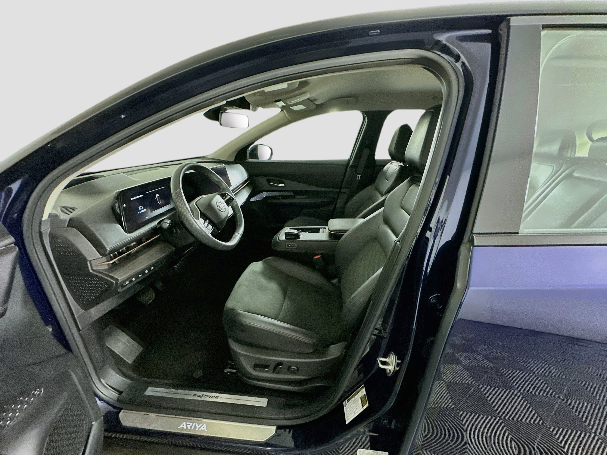 Used 2024 Nissan Ariya AWD image 13