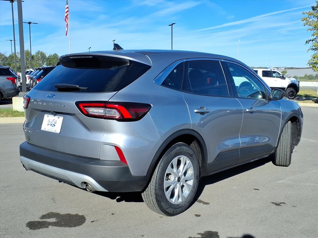 Certified 2024 Ford Escape Active w/ Cold Weather Package image 3