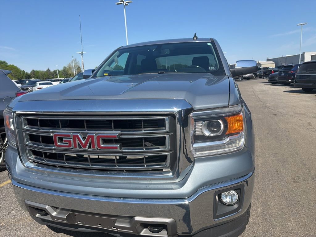 Used 2015 GMC Sierra 1500 SLT w/ SLT Crew Cab Value Package AWD/4WD image 6