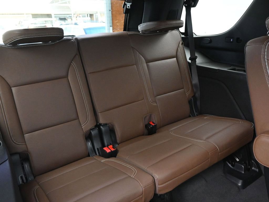 Used 2024 Chevrolet Tahoe High Country w/ Advanced Technology Package image 21