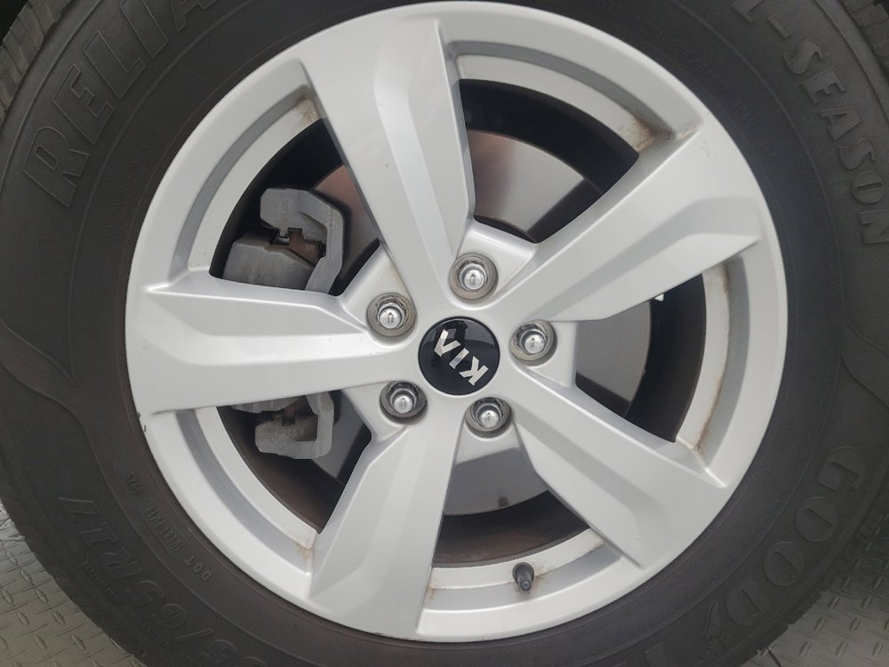 Used 2021 Kia Sorento LX FWD image 31