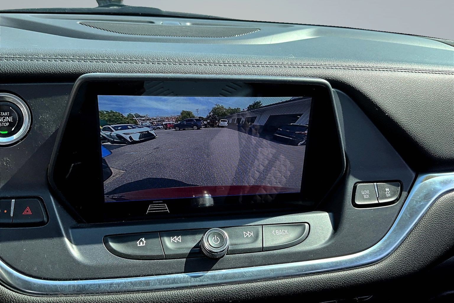 Used 2020 Chevrolet Blazer LT FWD image 9