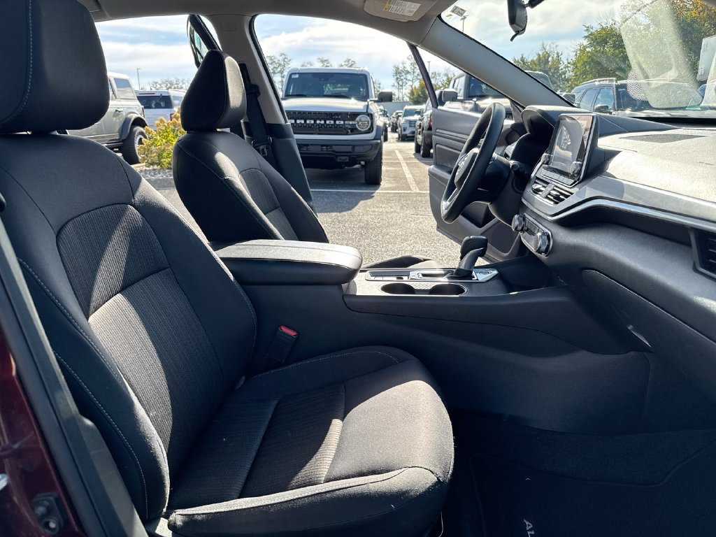 Used 2025 Nissan Altima 2.5 SV AWD/4WD image 21