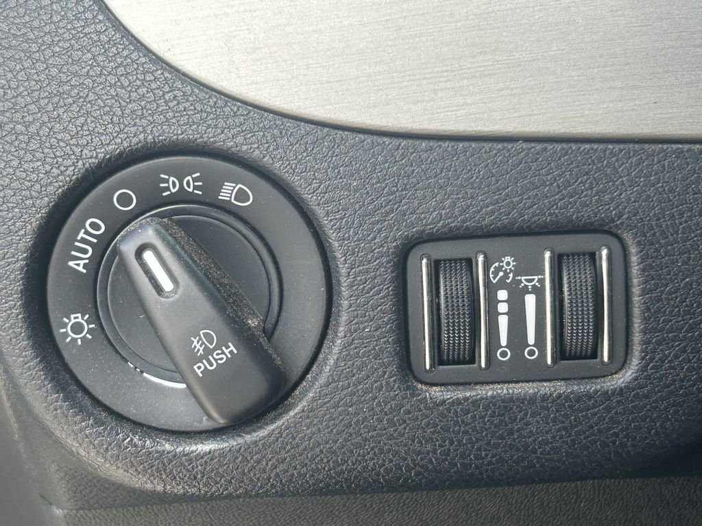 Used 2019 Dodge Grand Caravan GT FWD image 23