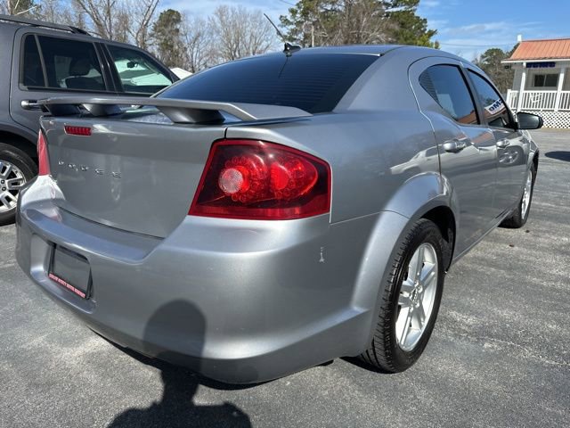 Used 2013 Dodge Avenger SE image 6