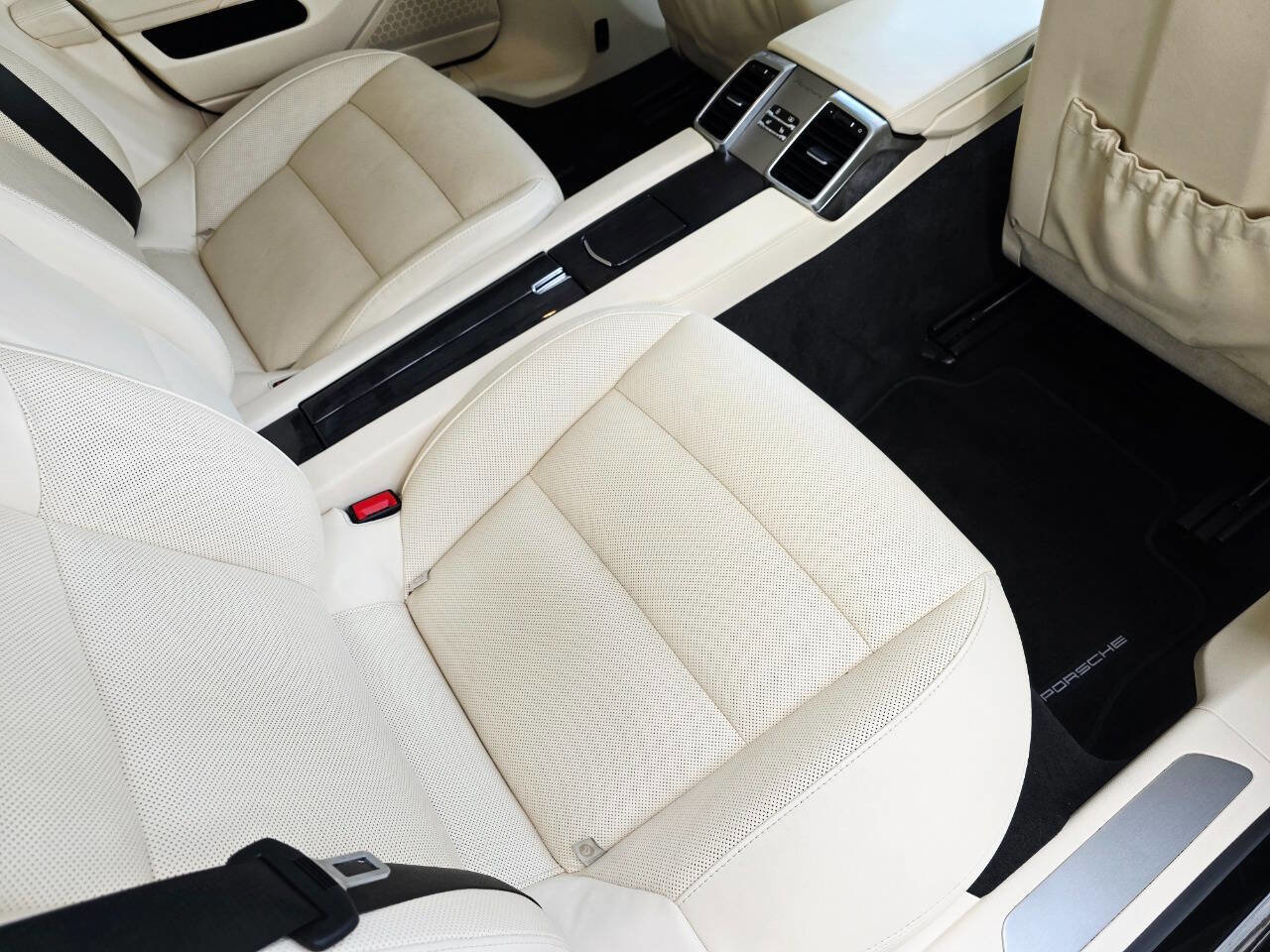 Used 2014 Porsche Panamera Turbo S w/ Exterior Package in Black image 90