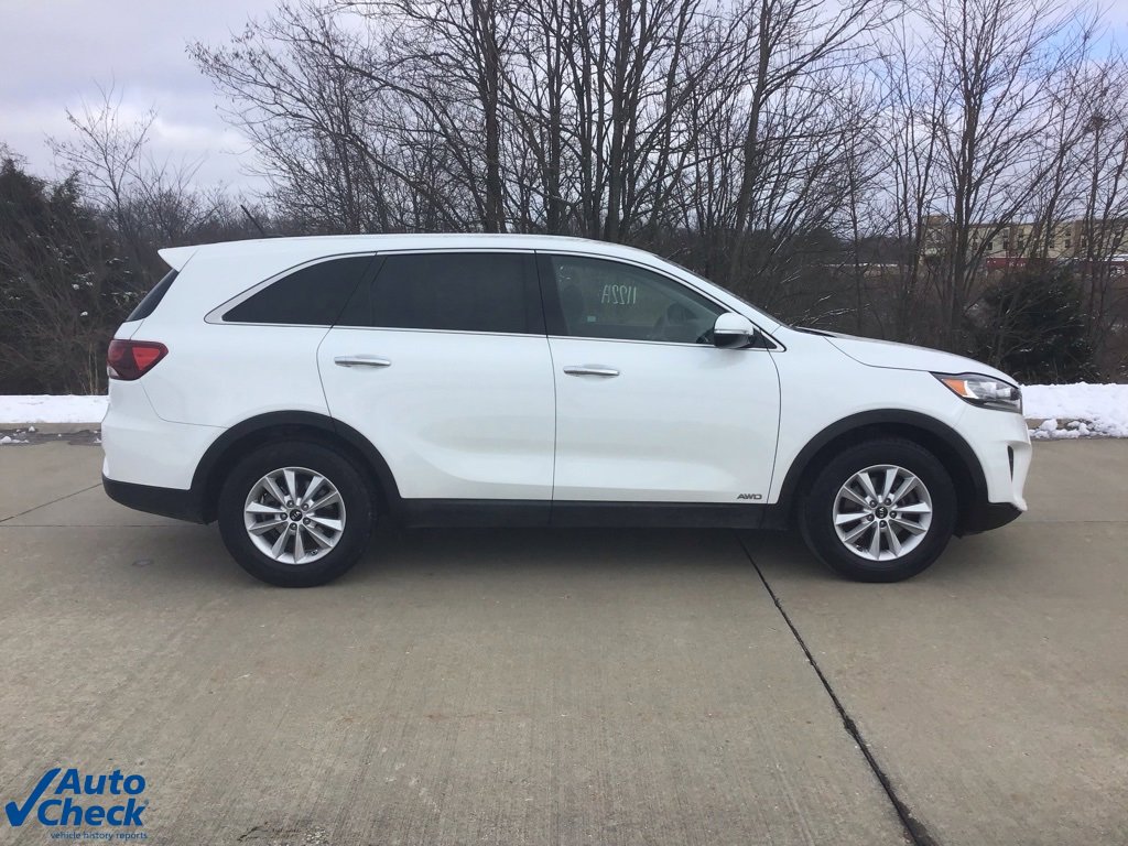 Used 2020 Kia Sorento LX image 2