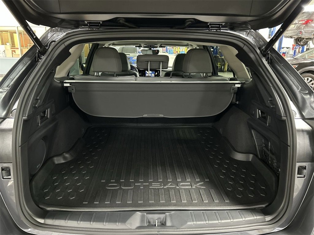 Certified 2023 Subaru Outback Limited image 27