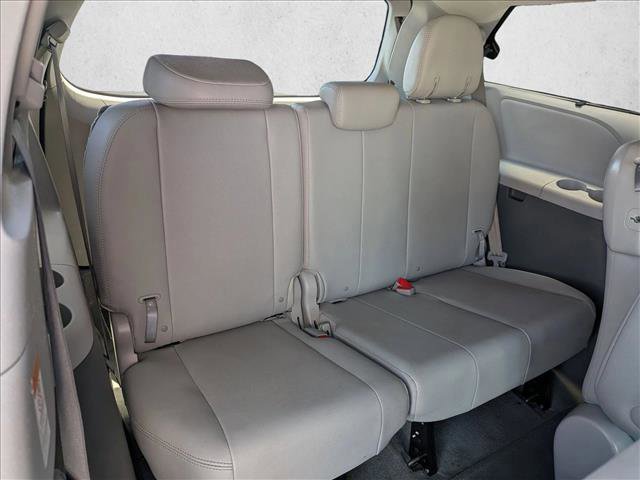 Used 2017 Toyota Sienna XLE FWD image 18