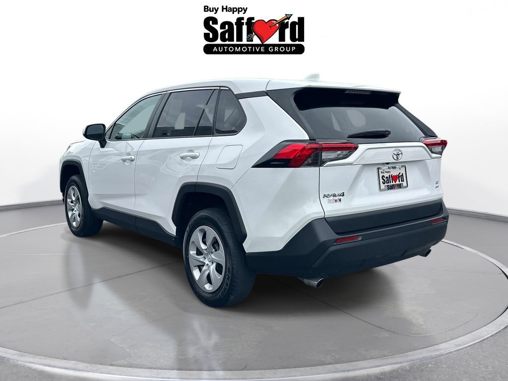 Used 2024 Toyota RAV4 LE AWD/4WD image 5