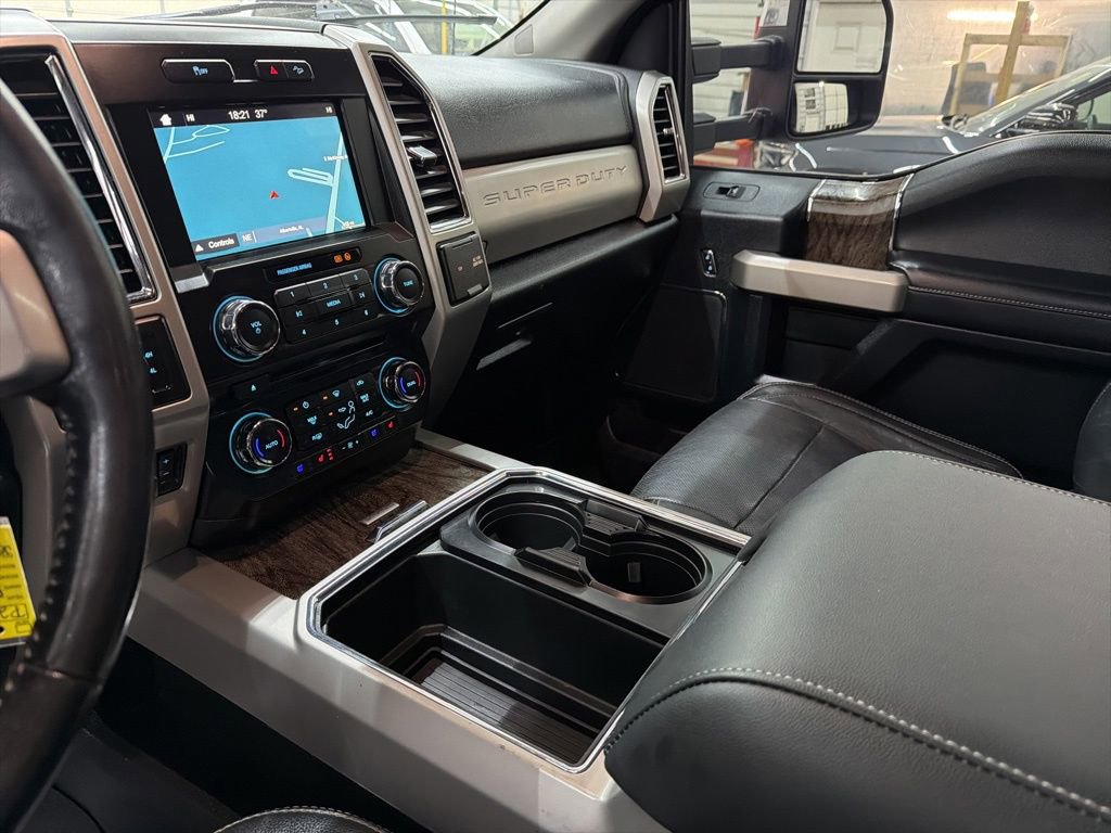 Used 2018 Ford F250 Lariat w/ Chrome Package image 37