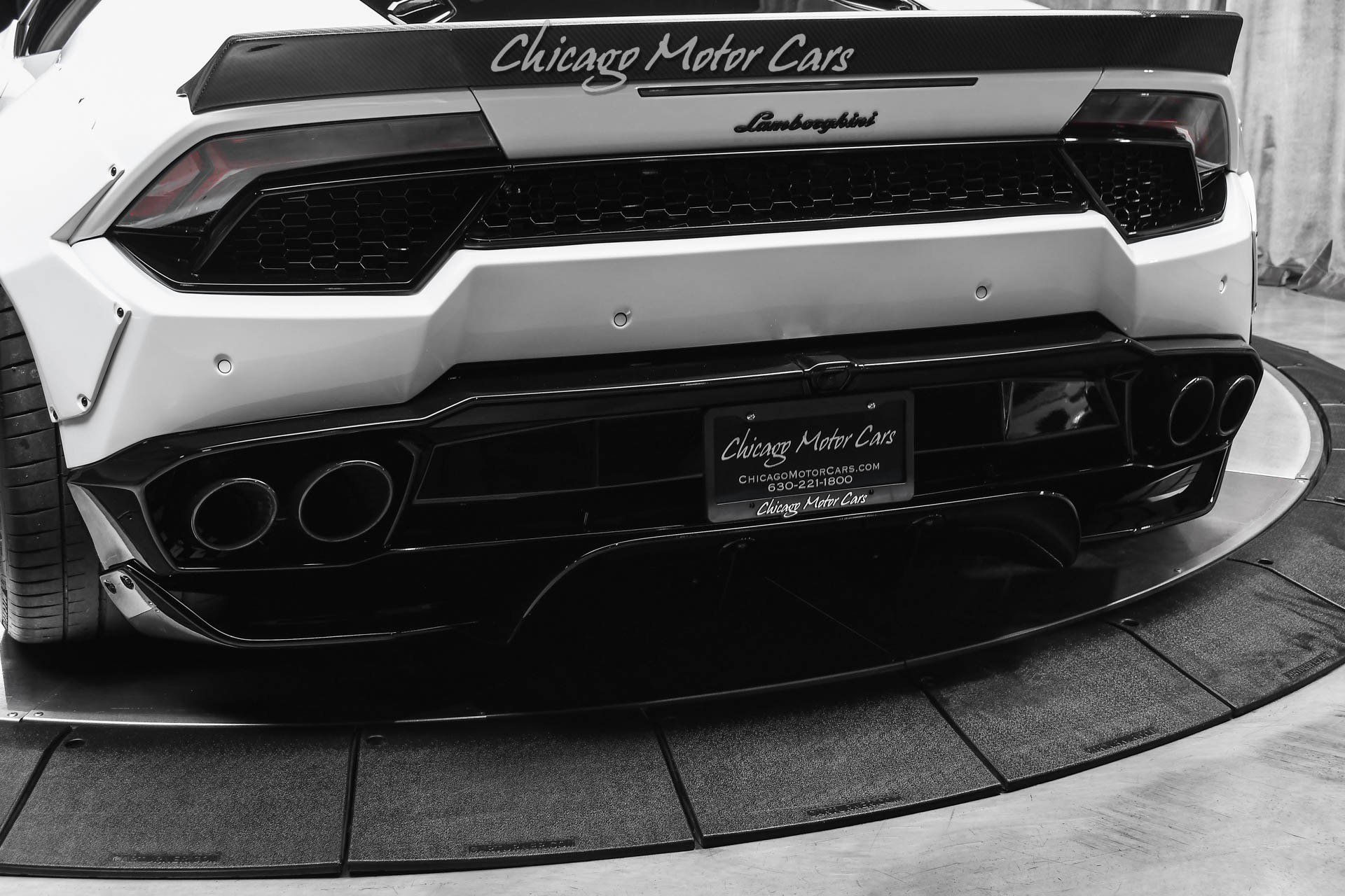 Used 2016 Lamborghini Huracan LP 580-2 RWD image 33